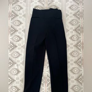 Aritzia Wilfred Pants / Black / Size 2